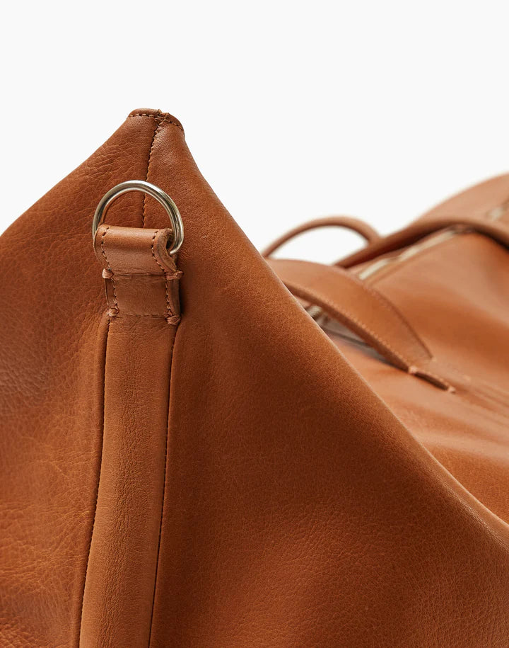 Malbec Weekend Bag - Caramel/ Leather Strap