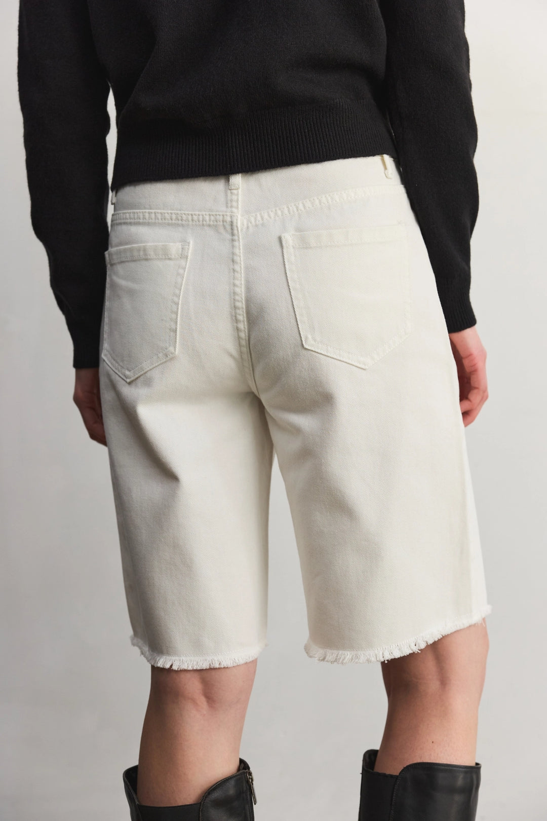 Nova Shorts - White