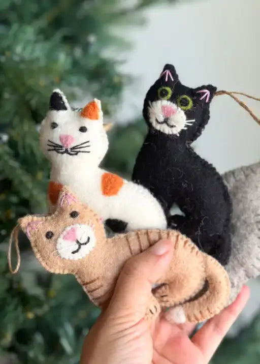 Stitched Cat Ornament - Brown Tabby