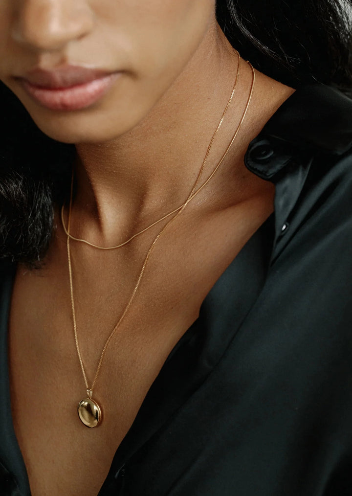 Classic Round Locket Necklace - Gold