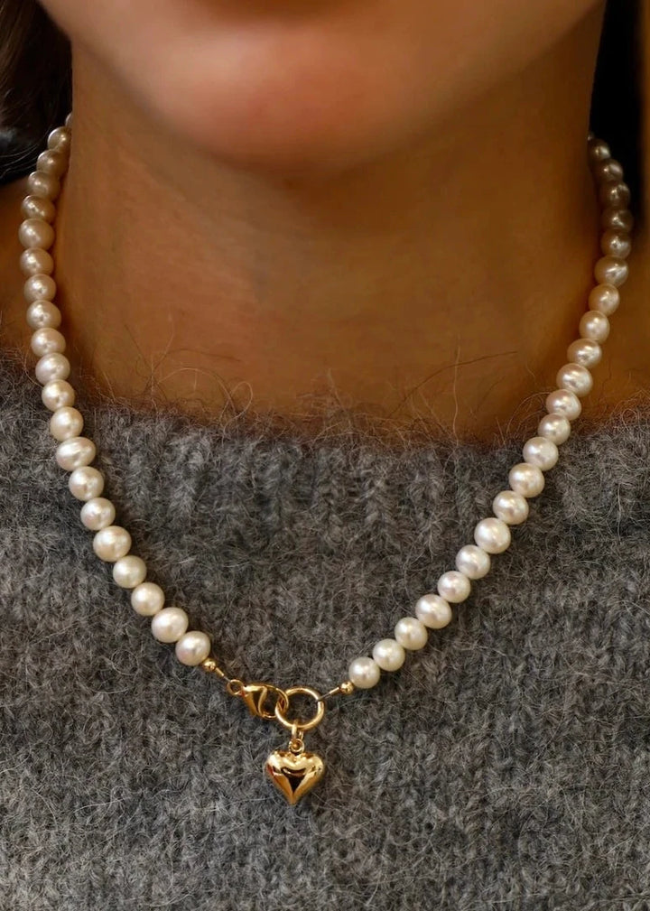 Heart & Freshwater Pearl Necklace - Gold